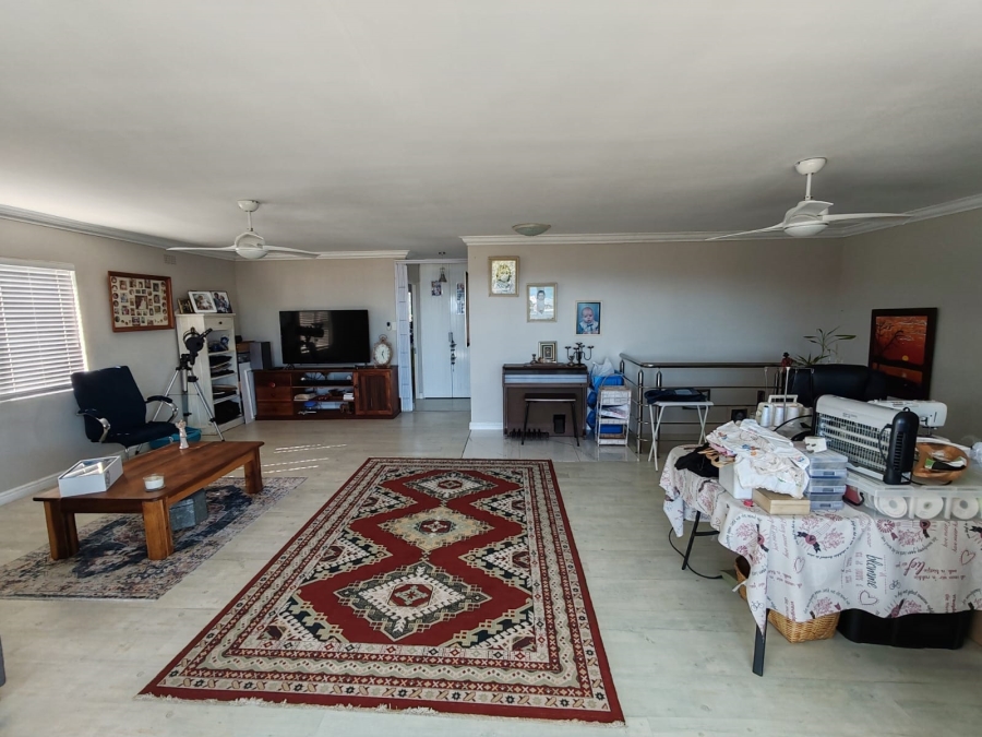 3 Bedroom Property for Sale in De Kelders Western Cape